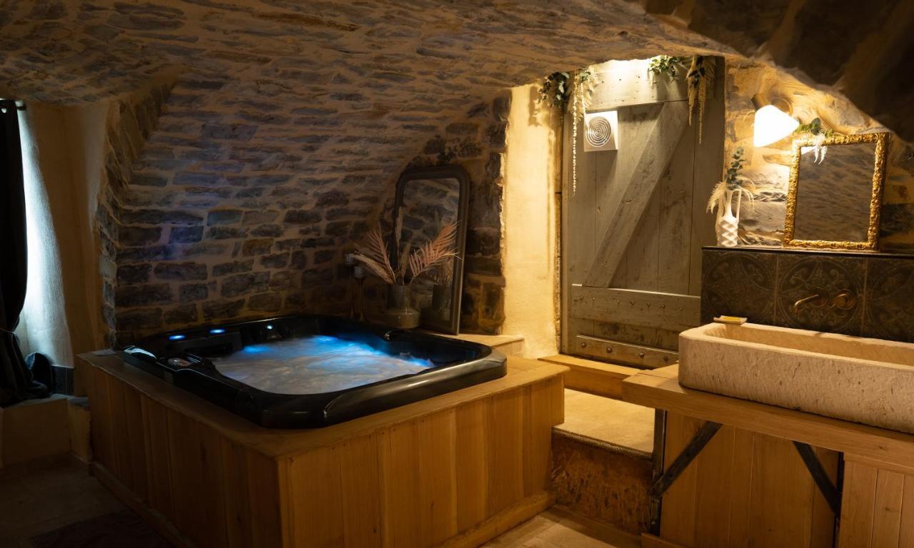 Apartmán Hebergement Insolite Avec Jacuzzi Privatif Millau Exteriér fotografie