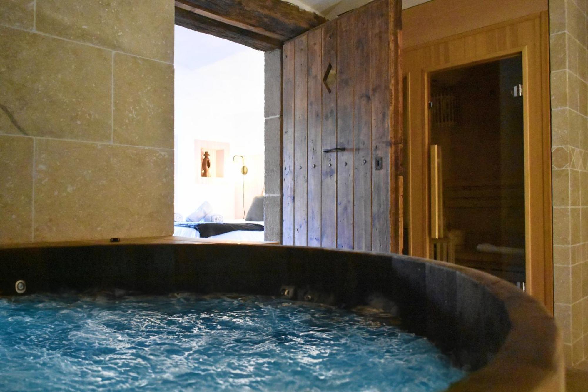 Apartmán Hebergement Insolite Avec Jacuzzi Privatif Millau Exteriér fotografie